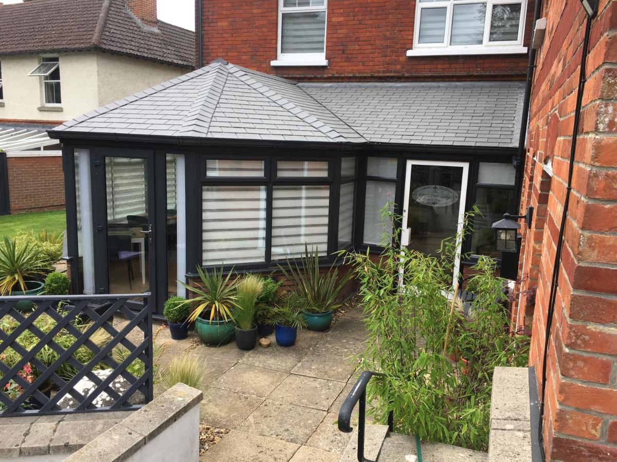 The Edwardian Lodge Guest House Salisbury Exterior photo